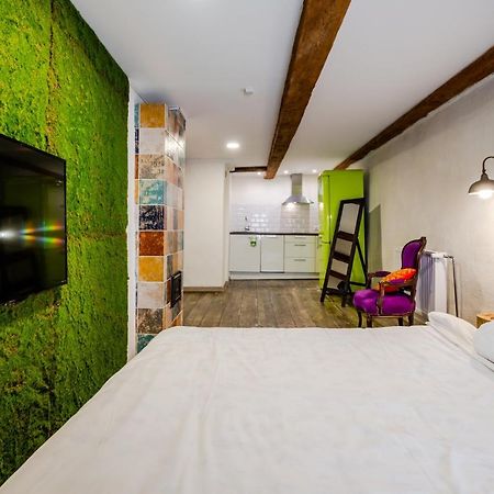 Blacksmith Old Town Apartments Талин Екстериор снимка